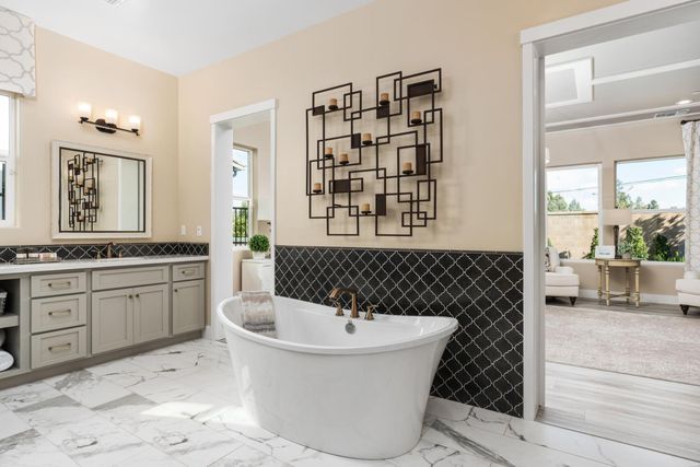 1681 N Shirley Avenue, Clovis, CA 93619