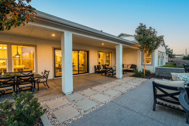1681 N Shirley Avenue, Clovis, CA 93619