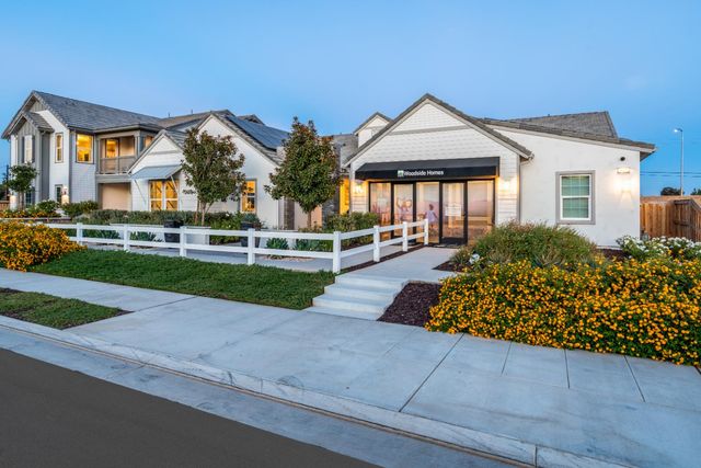 1681 N Shirley Avenue, Clovis, CA 93619