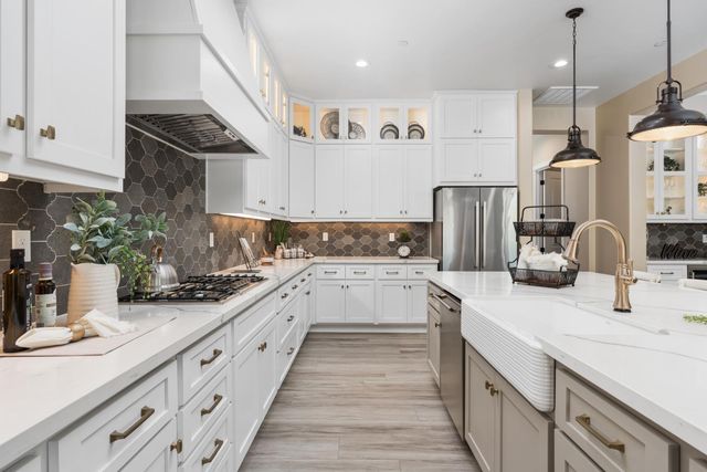 1681 N Shirley Avenue, Clovis, CA 93619
