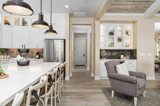 1681 N Shirley Avenue, Clovis, CA 93619