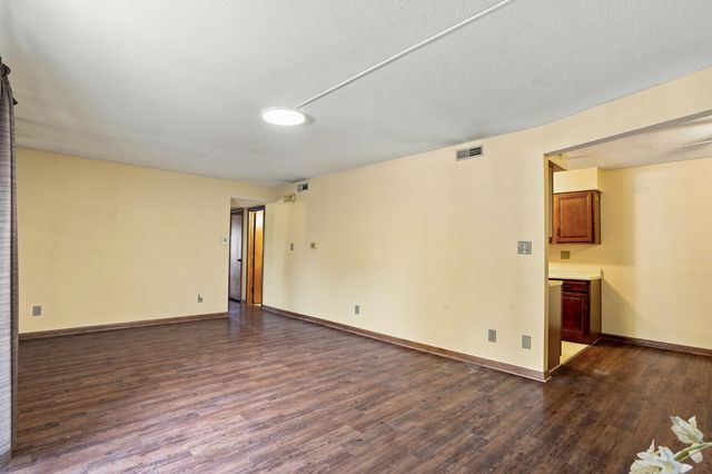 1883 N WATERFRONT DR B, Columbia, MO 65202