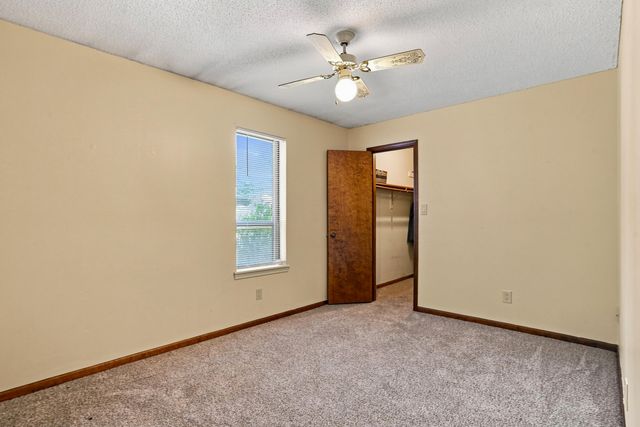 1883 N WATERFRONT DR B, Columbia, MO 65202