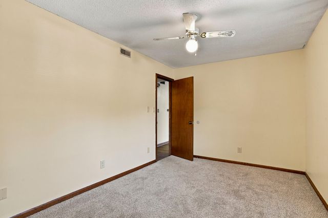 1883 N WATERFRONT DR B, Columbia, MO 65202