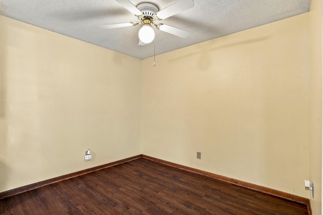 1883 N WATERFRONT DR B, Columbia, MO 65202