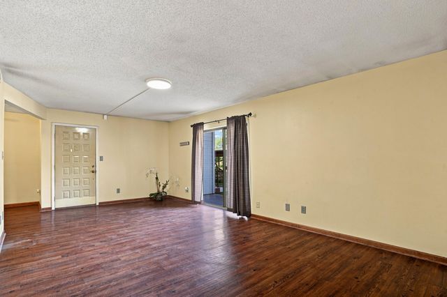 1883 N WATERFRONT DR B, Columbia, MO 65202