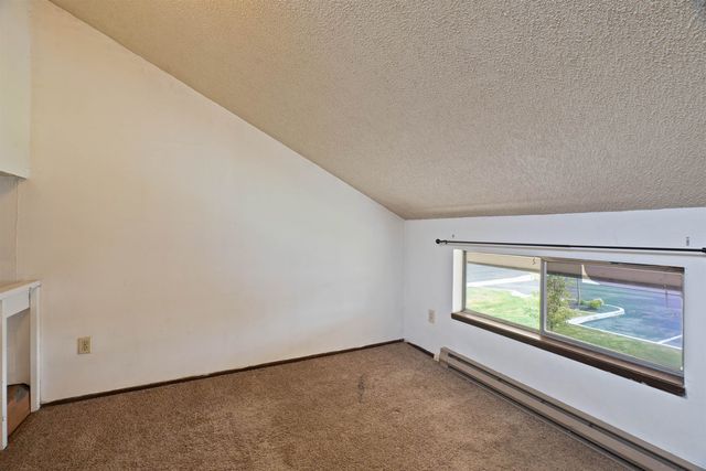 3018 E Jackson Ave, Spokane, WA 99207
