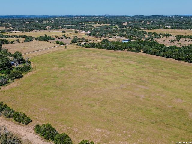 000 Ranch Rd 473, Blanco, TX 78606