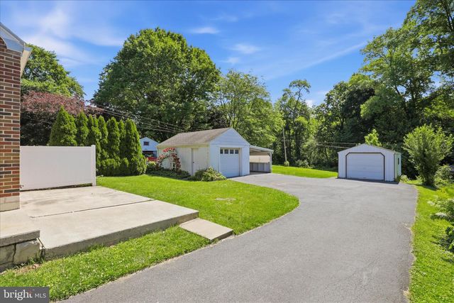 113 PENN AVE, Ephrata, PA 17522