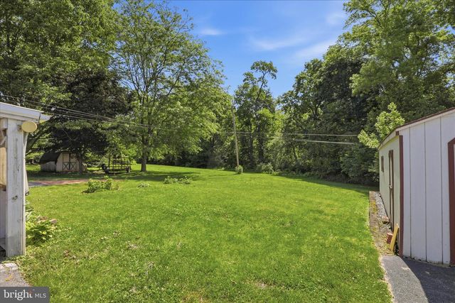 113 PENN AVE, Ephrata, PA 17522