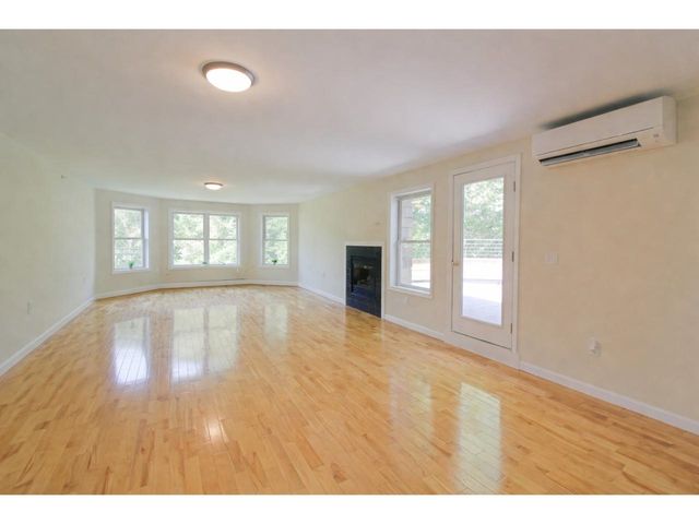 91 Claire Pointe Road, Burlington, VT 05408