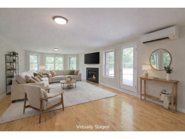 91 Claire Pointe Road, Burlington, VT 05408