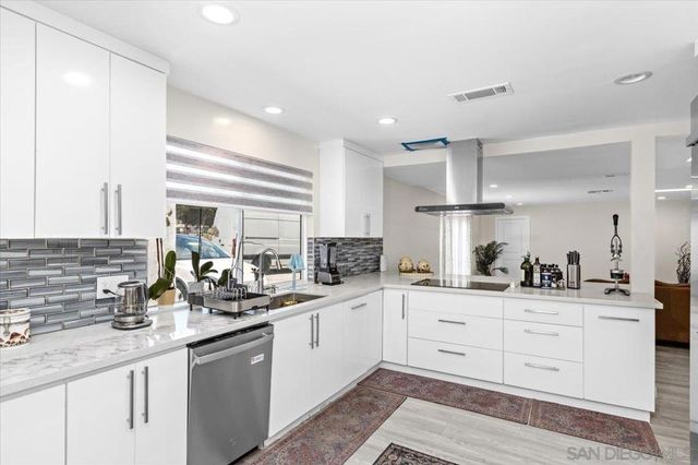 1105 North Ave, Escondido, CA 92026