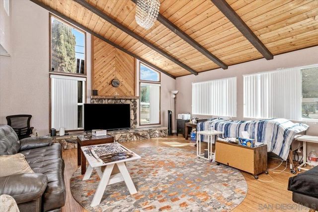 1105 North Ave, Escondido, CA 92026