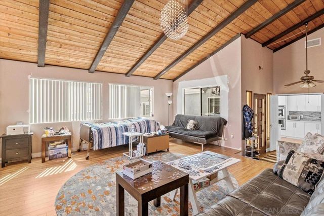 1105 North Ave, Escondido, CA 92026