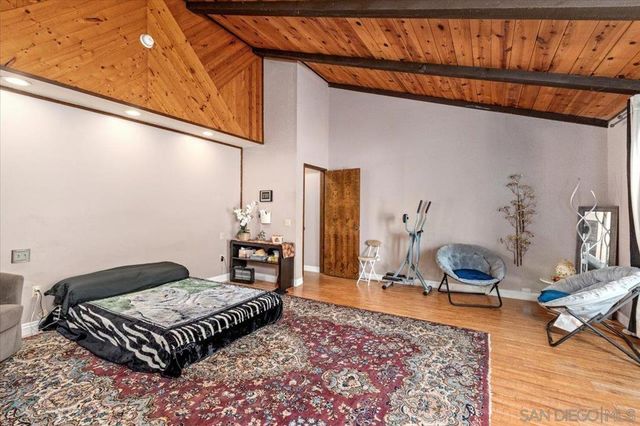 1105 North Ave, Escondido, CA 92026