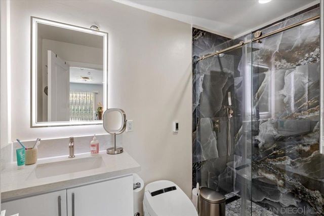 1105 North Ave, Escondido, CA 92026