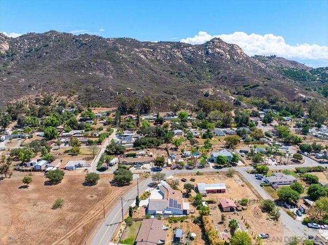 1105 North Ave, Escondido, CA 92026