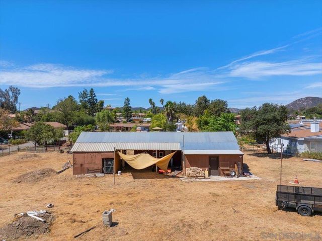 1105 North Ave, Escondido, CA 92026