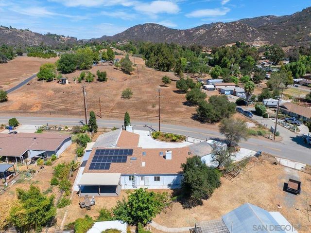1105 North Ave, Escondido, CA 92026