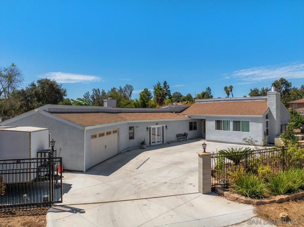 1105 North Ave, Escondido, CA 92026