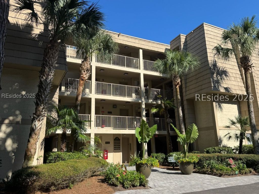 18 Lighthouse Rd Apt 470, Hilton Head Island, SC 29928