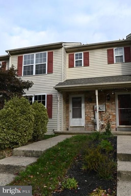 137 SUNNYSIDE LN, Perkasie, PA 18944