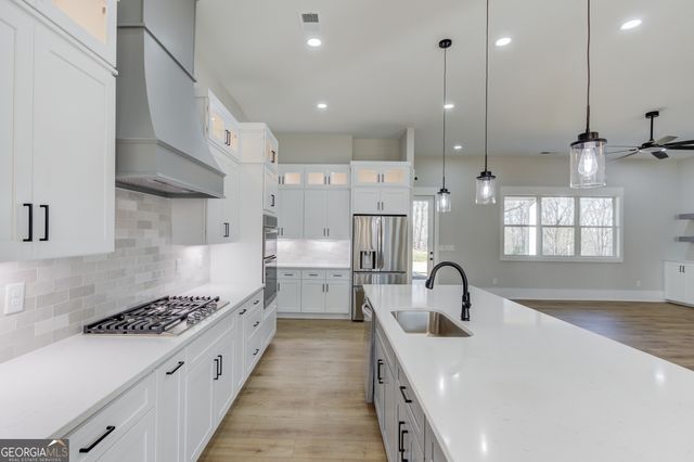 30 River Overlook Way, Jefferson, GA 30549