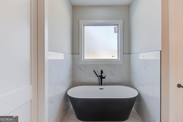 30 River Overlook Way, Jefferson, GA 30549