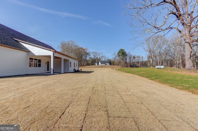 30 River Overlook Way, Jefferson, GA 30549