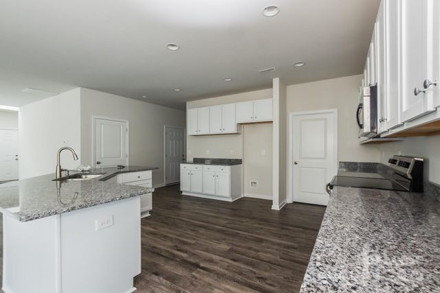 3329 Osceola Lane, Charlotte, NC 28269