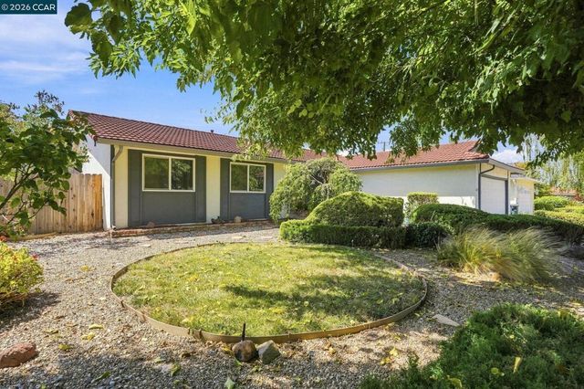 4620 Regina Ln, Concord, CA 94521