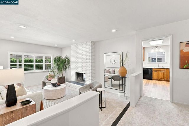 4620 Regina Ln, Concord, CA 94521