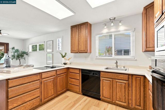 4620 Regina Ln, Concord, CA 94521