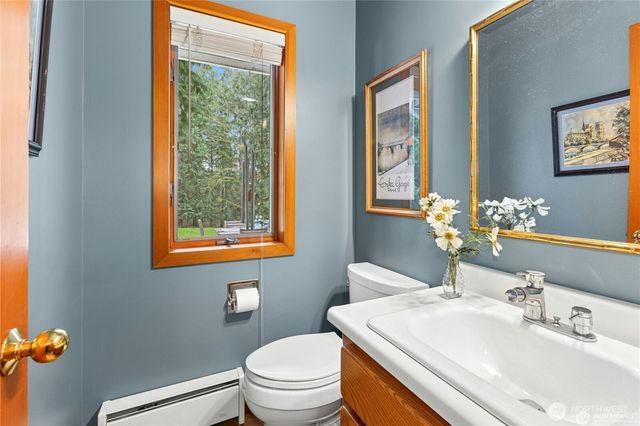 10235 Battle Point Drive NE, Bainbridge Island, WA 98110