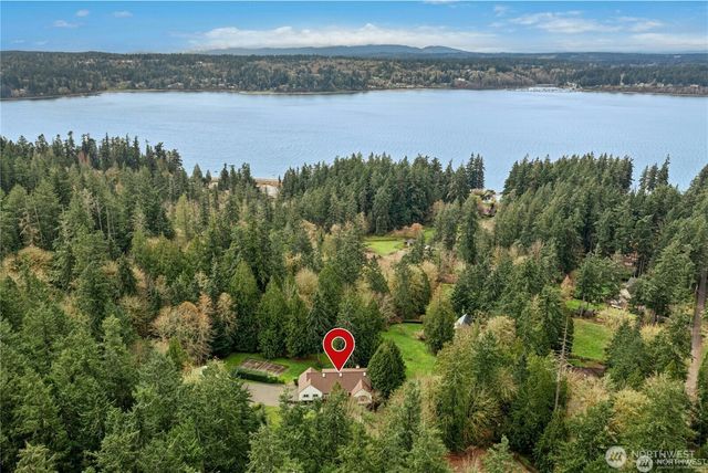 10235 Battle Point Drive NE, Bainbridge Island, WA 98110