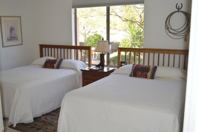 9255 E BROKEN ARROW Drive, Scottsdale, AZ 85262