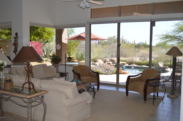 9255 E BROKEN ARROW Drive, Scottsdale, AZ 85262