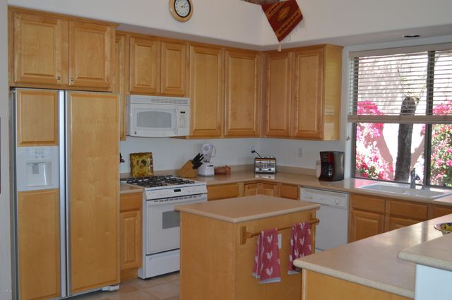 9255 E BROKEN ARROW Drive, Scottsdale, AZ 85262