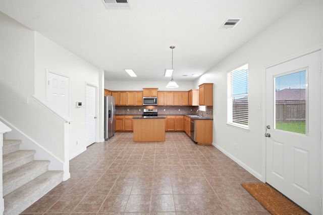 8306 Littlehip Hawthorn Drive, Baytown, TX 77523