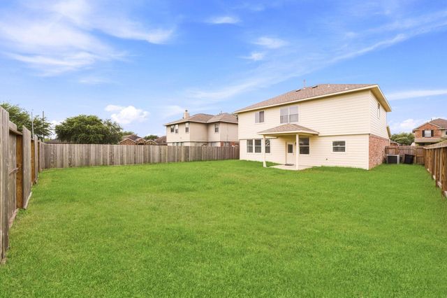 8306 Littlehip Hawthorn Drive, Baytown, TX 77523
