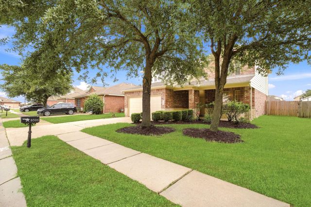 8306 Littlehip Hawthorn Drive, Baytown, TX 77523