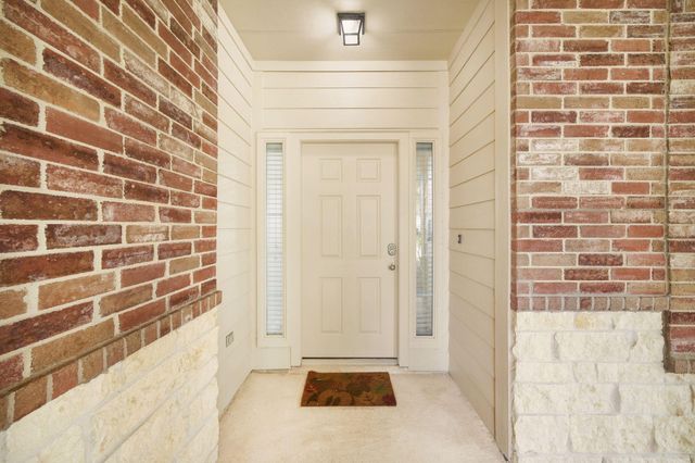 8306 Littlehip Hawthorn Drive, Baytown, TX 77523