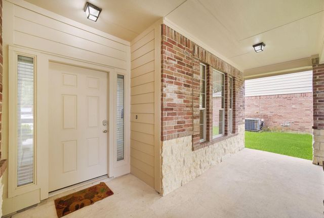 8306 Littlehip Hawthorn Drive, Baytown, TX 77523