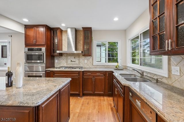 355 Wyoming Ave, Millburn Twp., NJ 07041