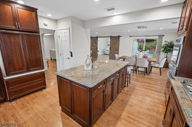 355 Wyoming Ave, Millburn Twp., NJ 07041