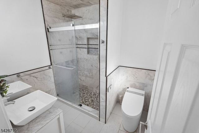 355 Wyoming Ave, Millburn Twp., NJ 07041