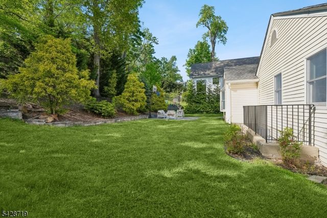 355 Wyoming Ave, Millburn Twp., NJ 07041