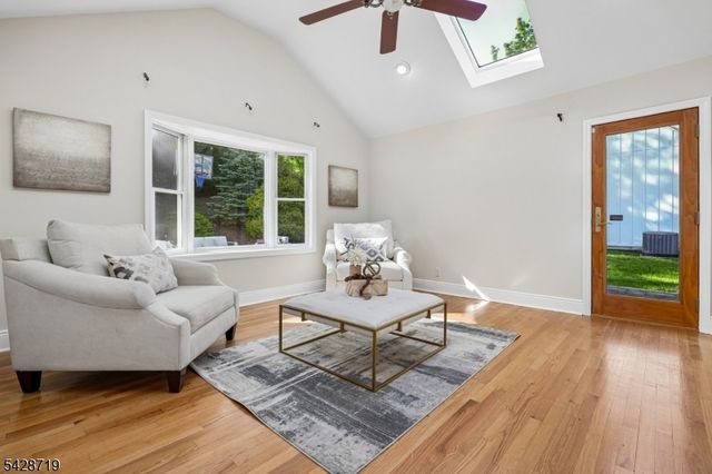 355 Wyoming Ave, Millburn Twp., NJ 07041