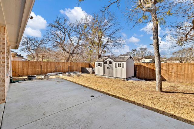 137 Gardenia Drive, Azle, TX 76020